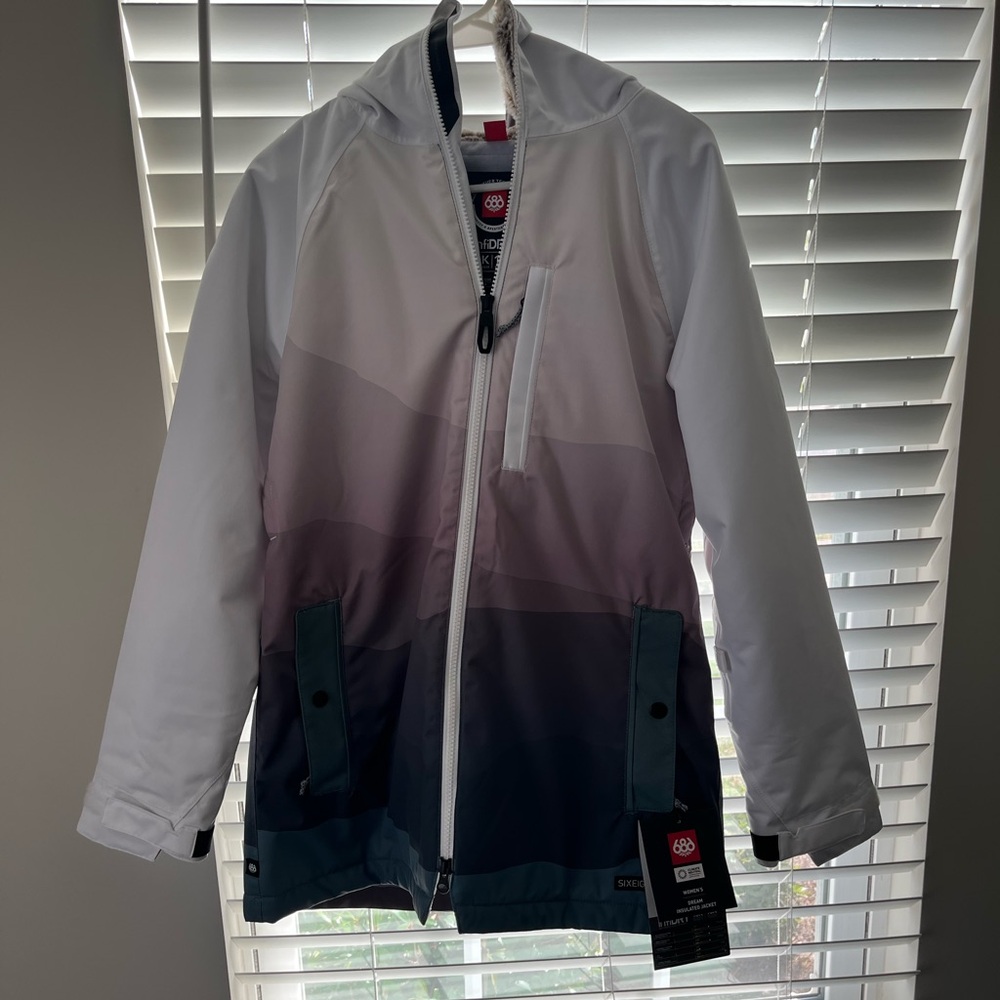 Brand new with tags 686 insulated jacket